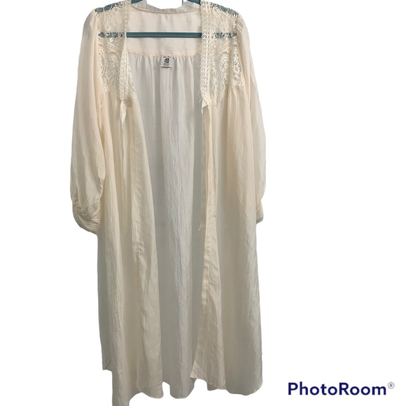 White Rose Katherine Harestad Dressing Robe Size Small - Picture 2 of 12
